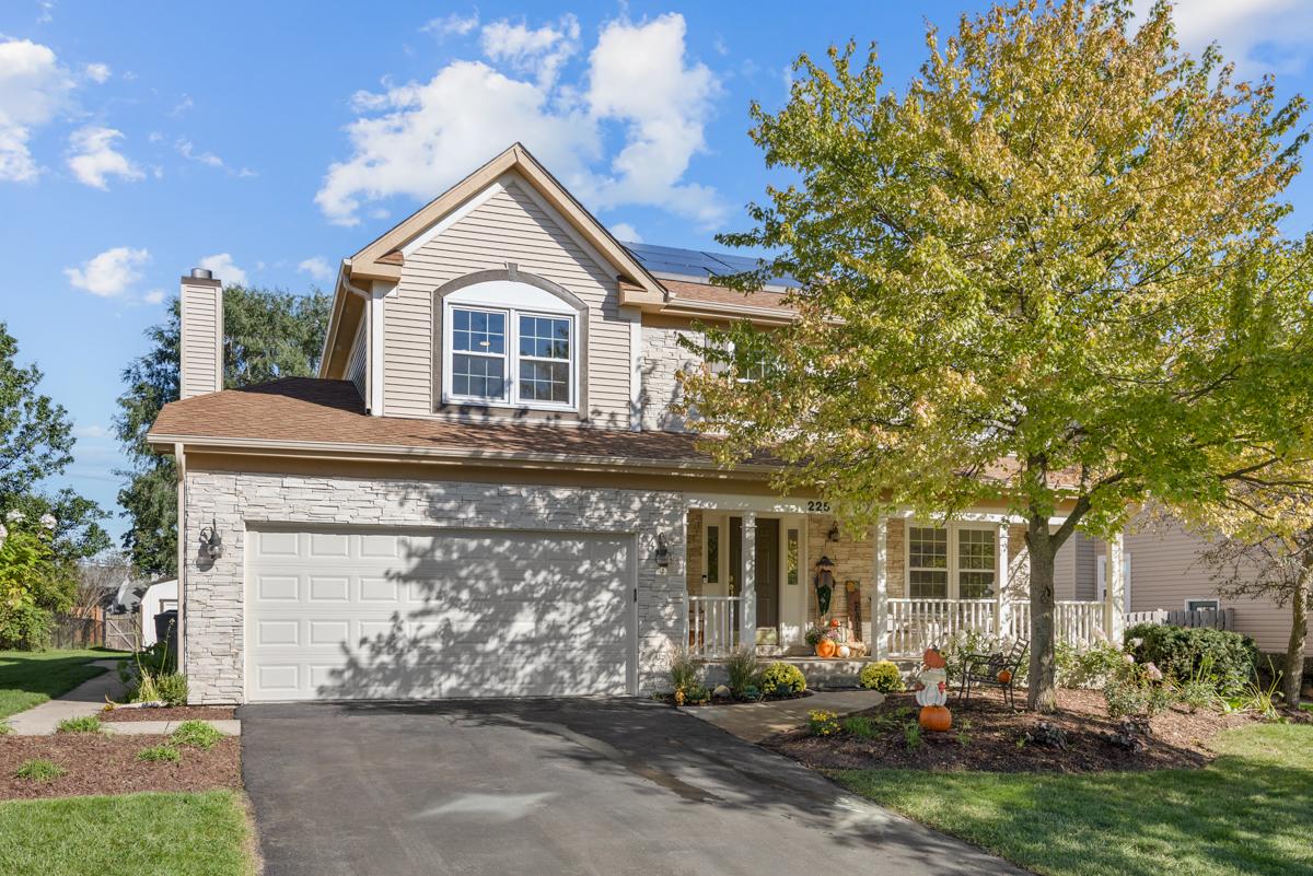 225 Farmhill Dr., Algonquin, IL 60102