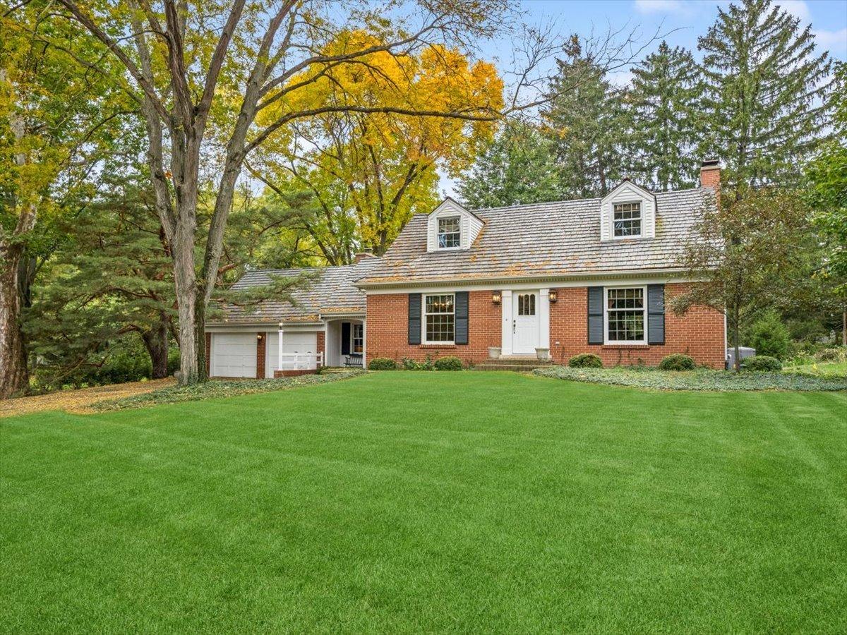 270 Kimberly Rd., North Barrington, IL 60010