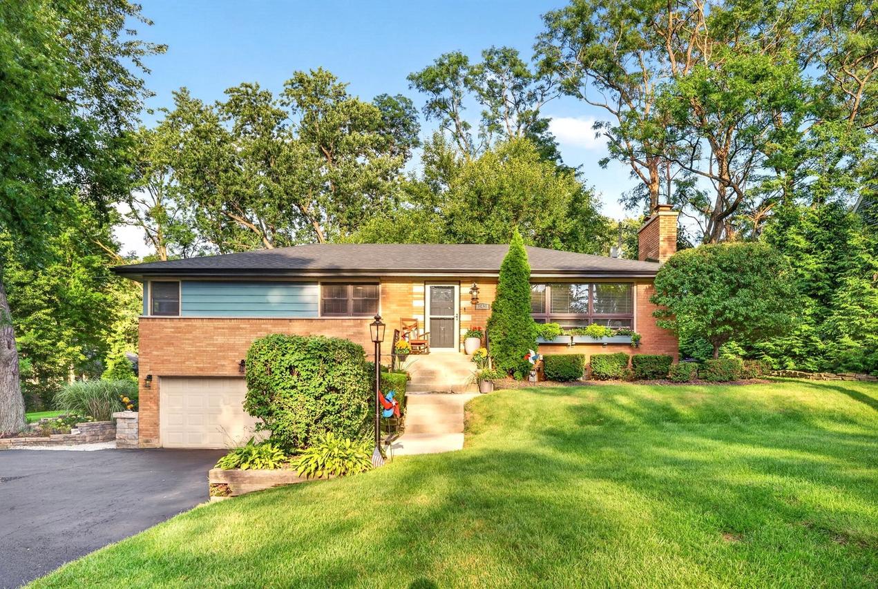 12431 S 76th Ave., Palos Heights, IL 60463