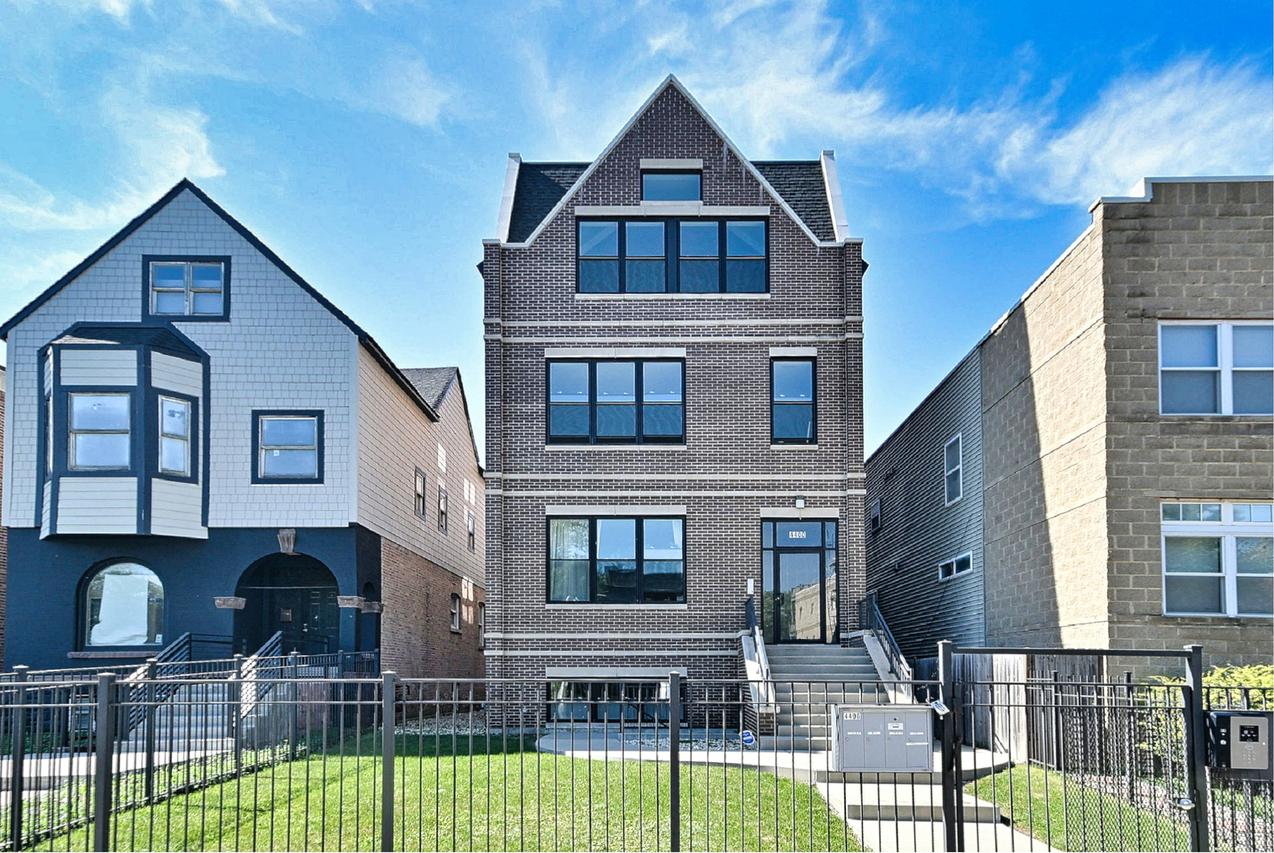4400 S Oakenwald Ave., Chicago, IL 60653