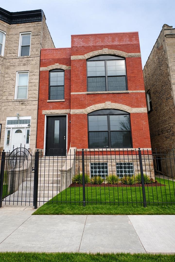 2852 W Polk St., Chicago, IL 60612