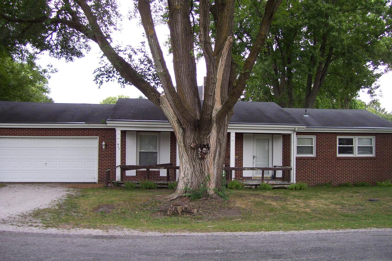 400 S Sangamon St., Bement, IL 61813