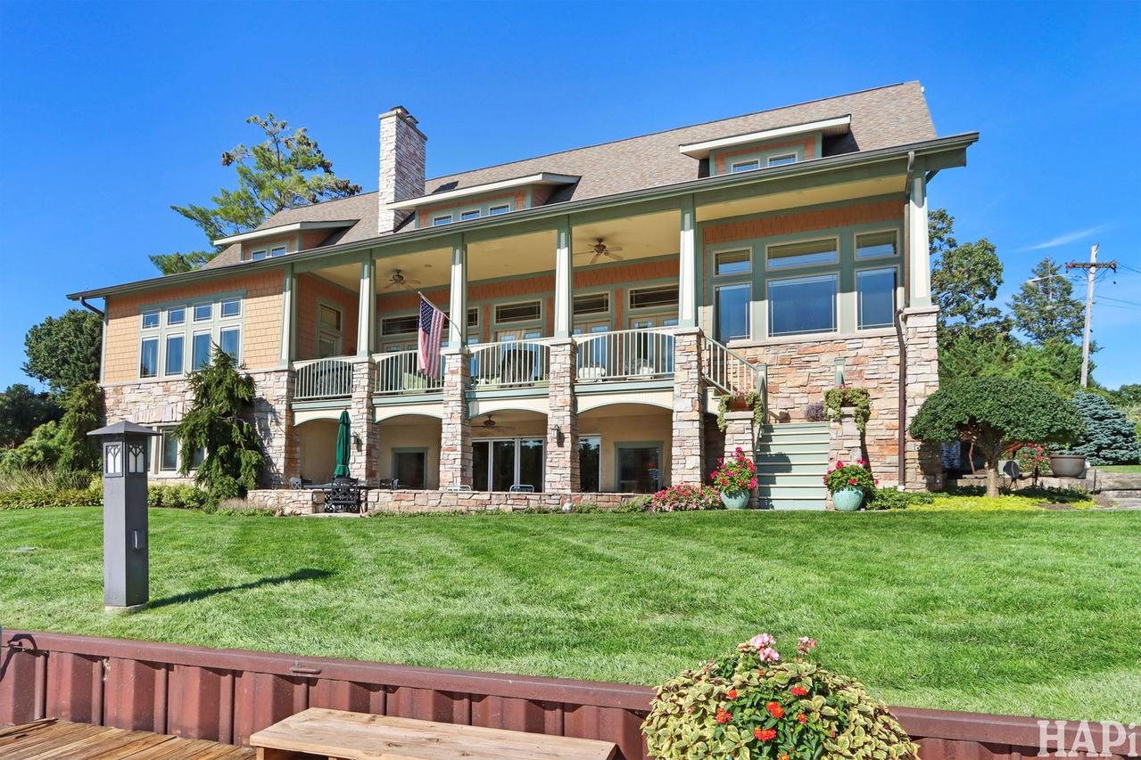 7719 Island Ln., Wonder Lake, IL 60097