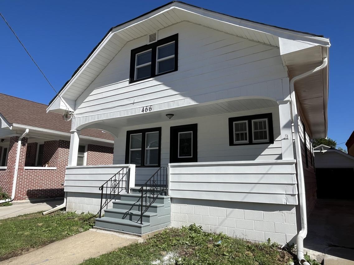 466 Hinman St., Aurora, IL 60505
