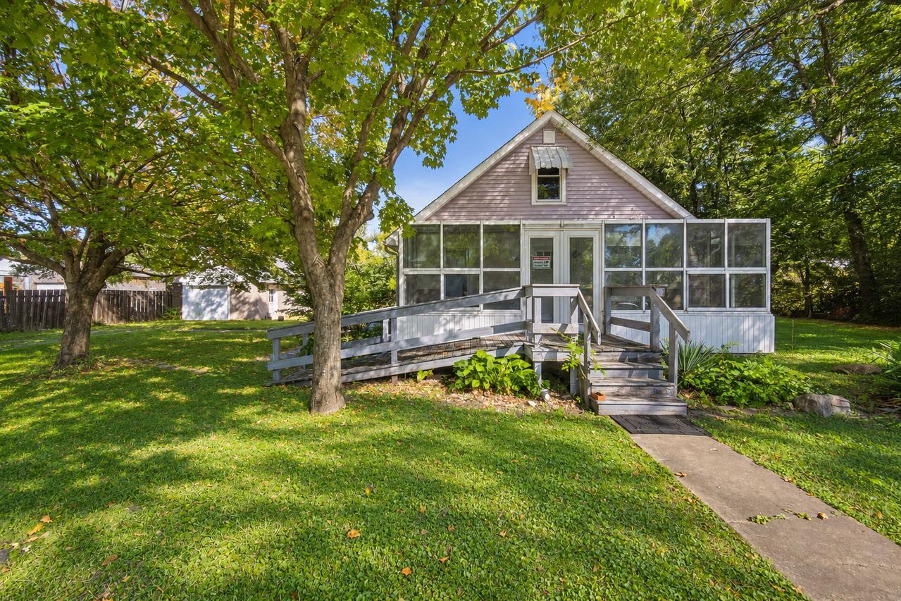 2006 Elm Ln., Ottawa, IL 61350