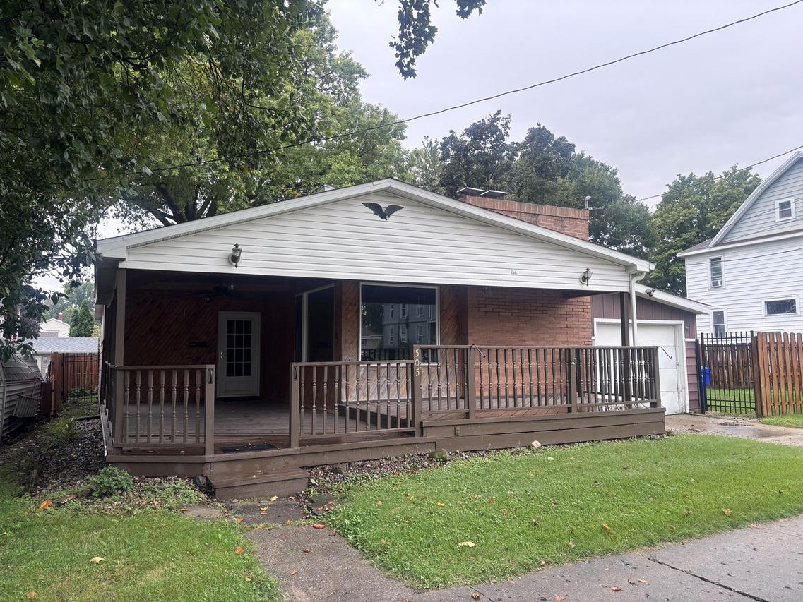 505 W Central Blvd., Kewanee, IL 61443