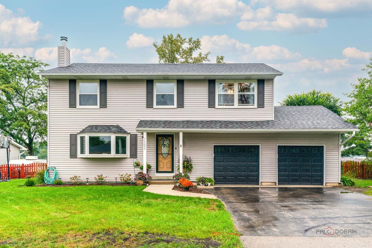 1502 Sunset Dr., Holiday Hills, IL 60051