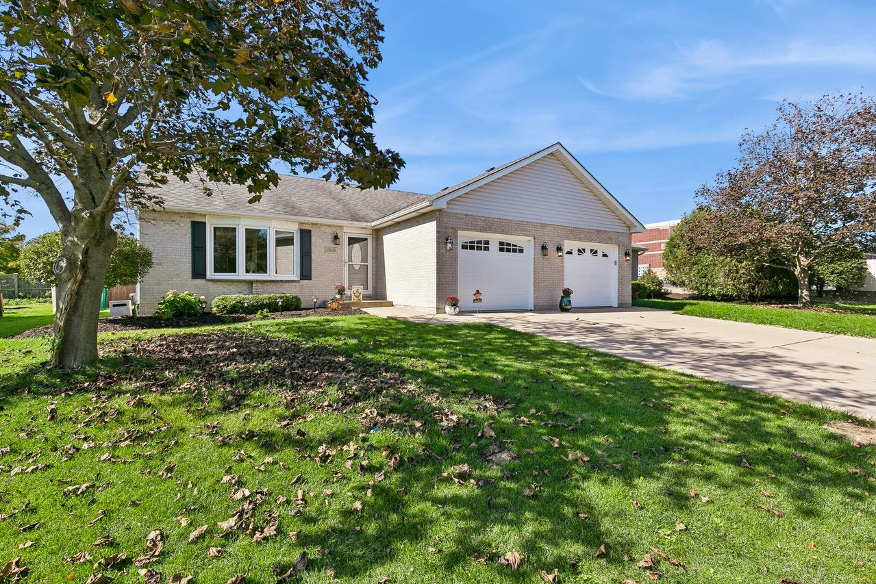 15629 W Waterford Ln., Manhattan, IL 60442