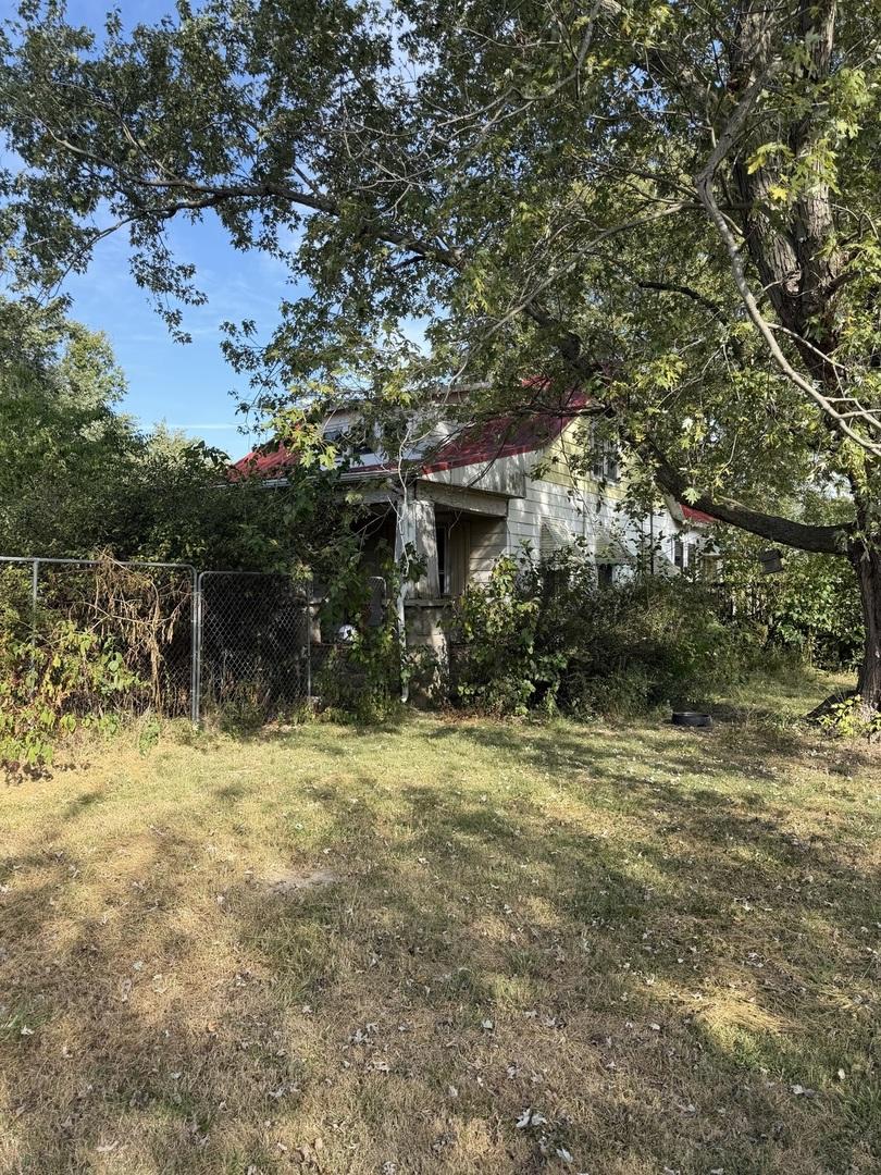8141 E Tamaroa Rd., Tamaroa, IL 62888