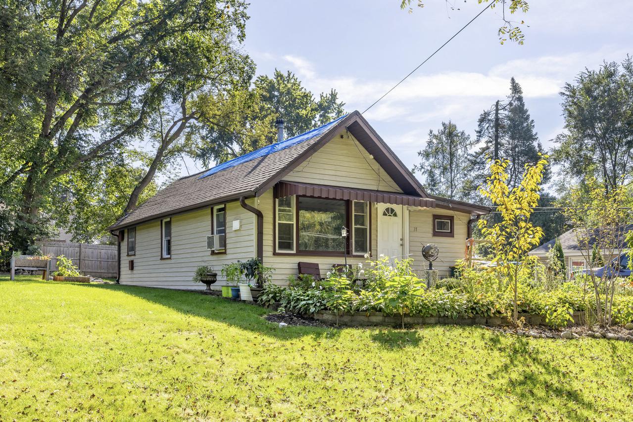 37 S Hickory Ave., Fox Lake, IL 60020