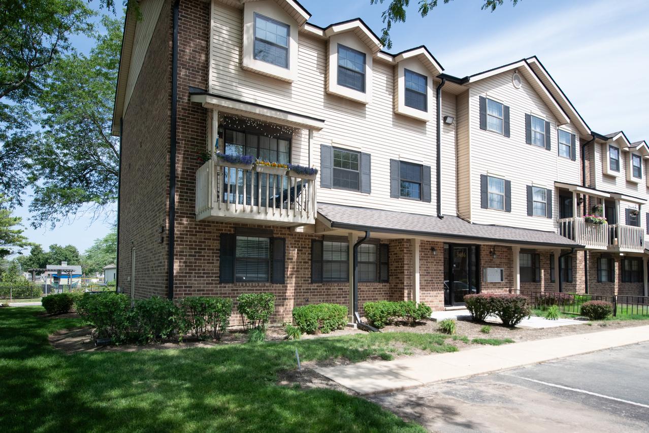 1486 W Jefferson Ave. #D, Naperville, IL 60540