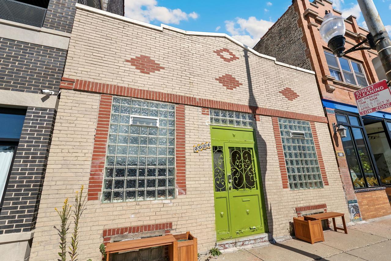 2034 W 18th St., Chicago, IL 60608