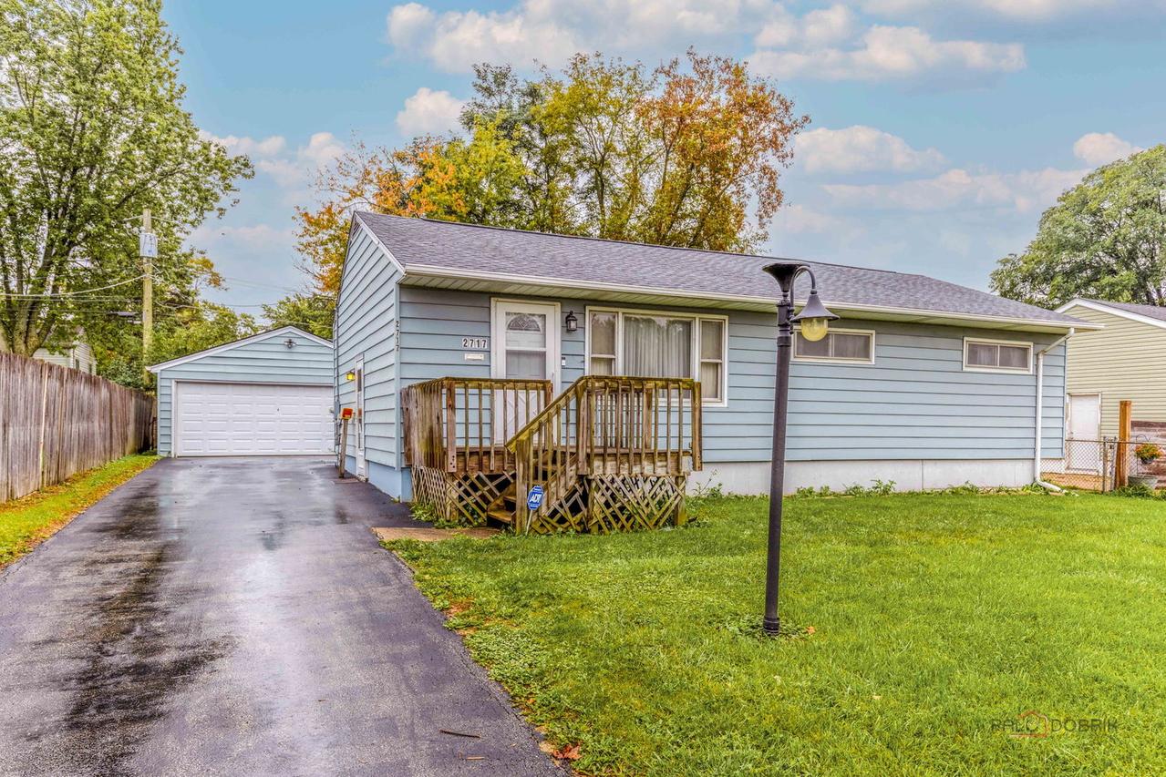 2717 Sunset Ave., Waukegan, IL 60087