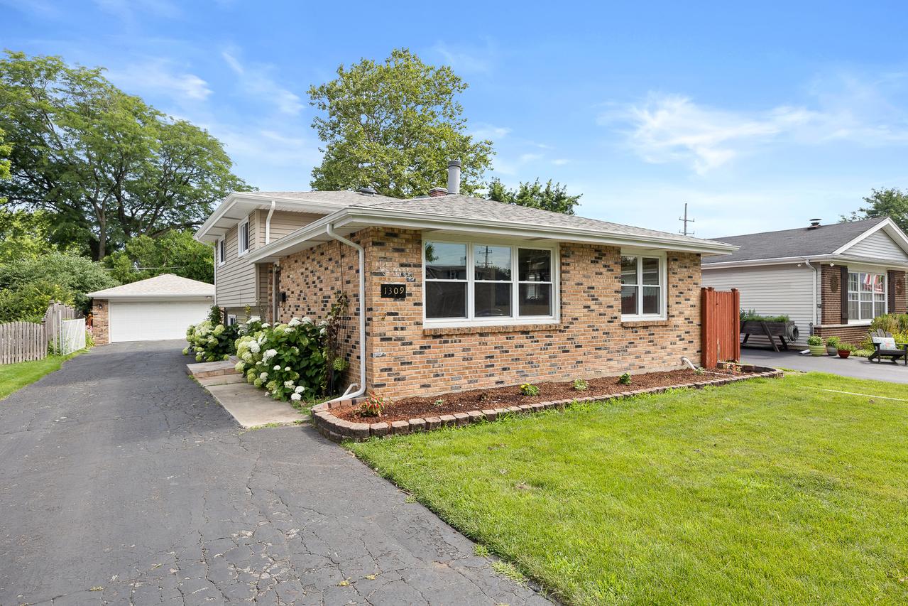 1309 Wilson Ave., Wheaton, IL 60189