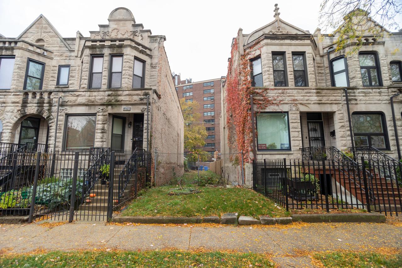 4923 S Champlain Ave., Chicago, IL 60615