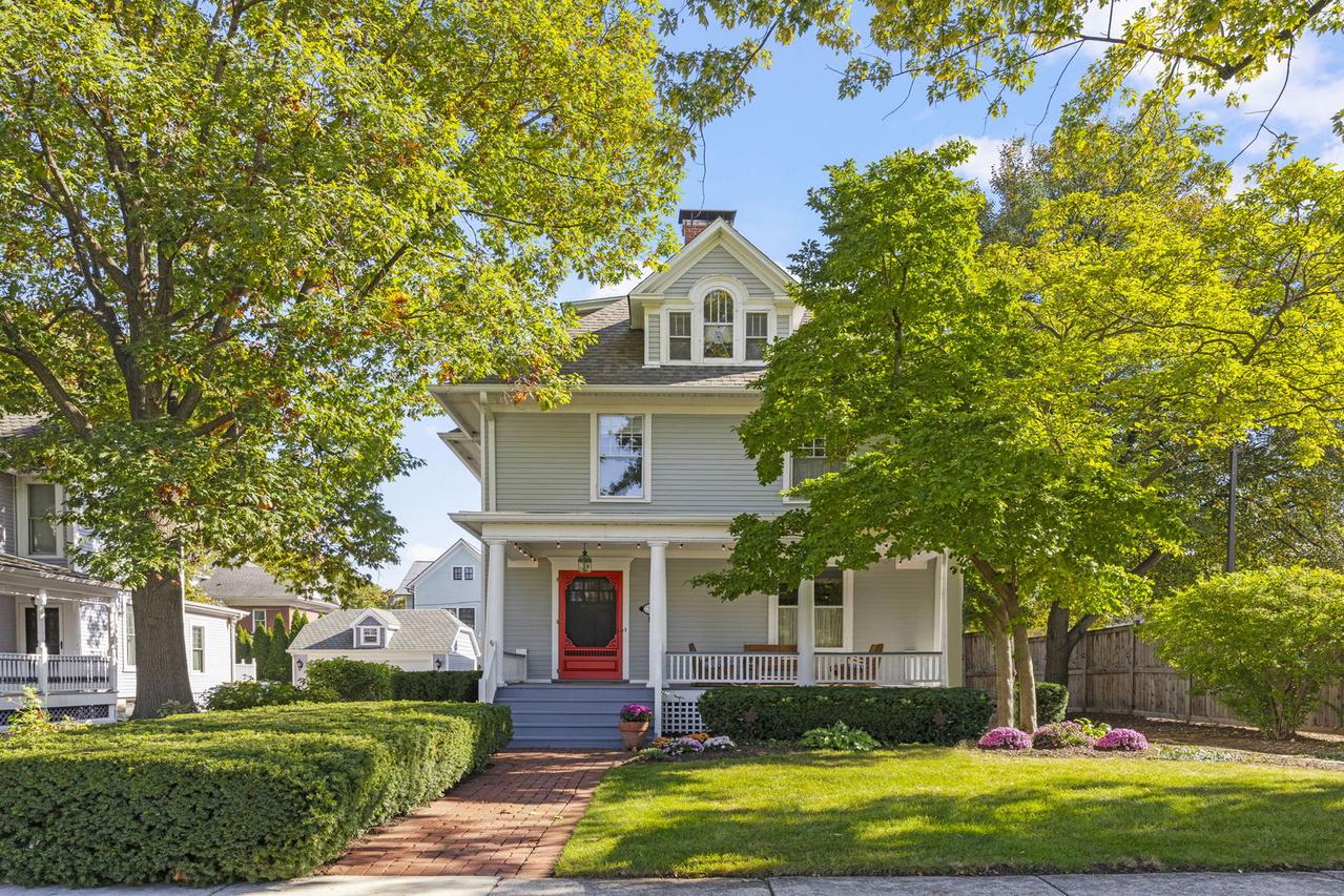 37 Blaine St., Hinsdale, IL 60521