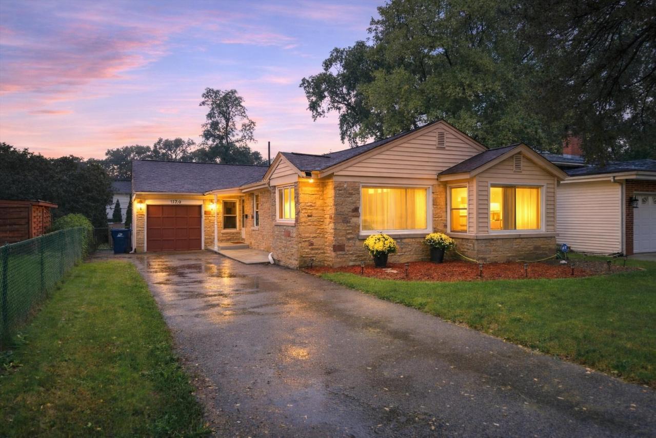 2250 Corona Rd., Waukegan, IL 60087