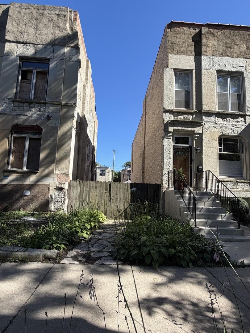 3343 S Prairie Ave., Chicago, IL 60616