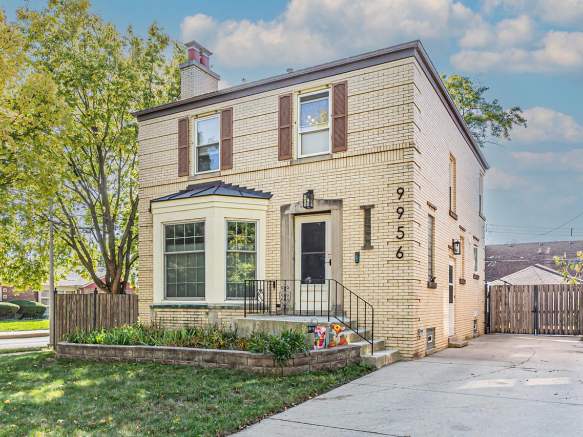 [Address Hidden by Seller], Chicago, IL 60655