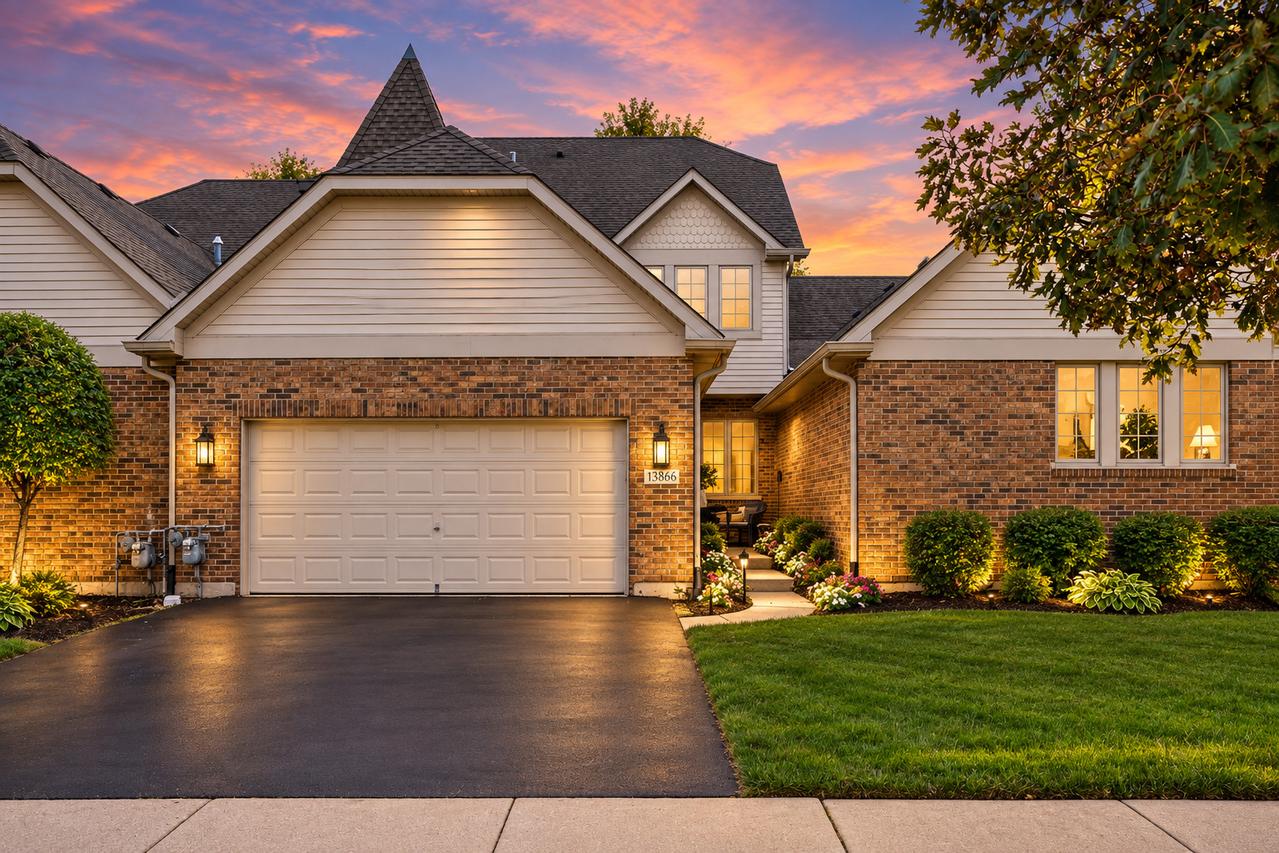 13866 Steeples Rd., Lemont, IL 60439