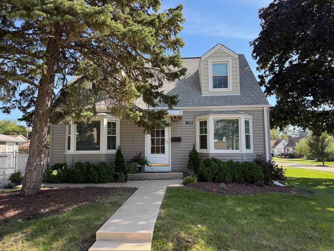 1759 Coolidge Ave., Berkeley, IL 60163