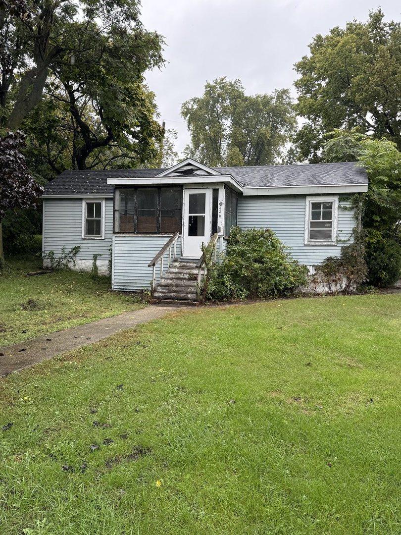226 W Washington St., Utica, IL 61373