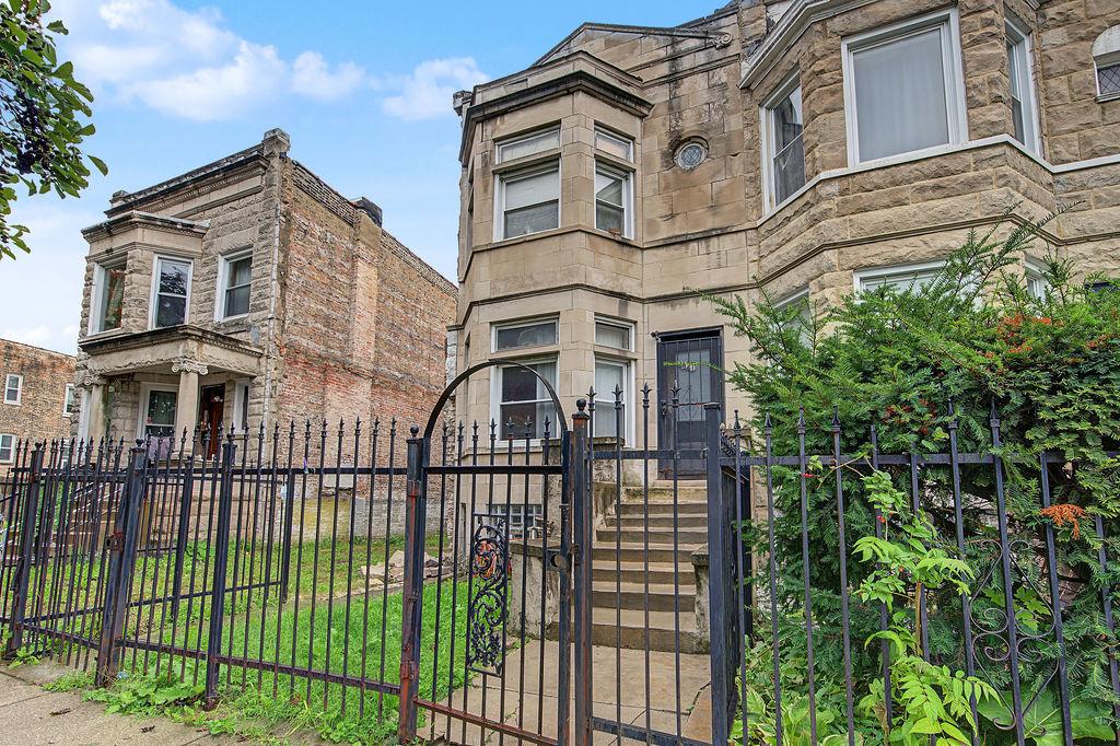 3621 W Lexington St., Chicago, IL 60624