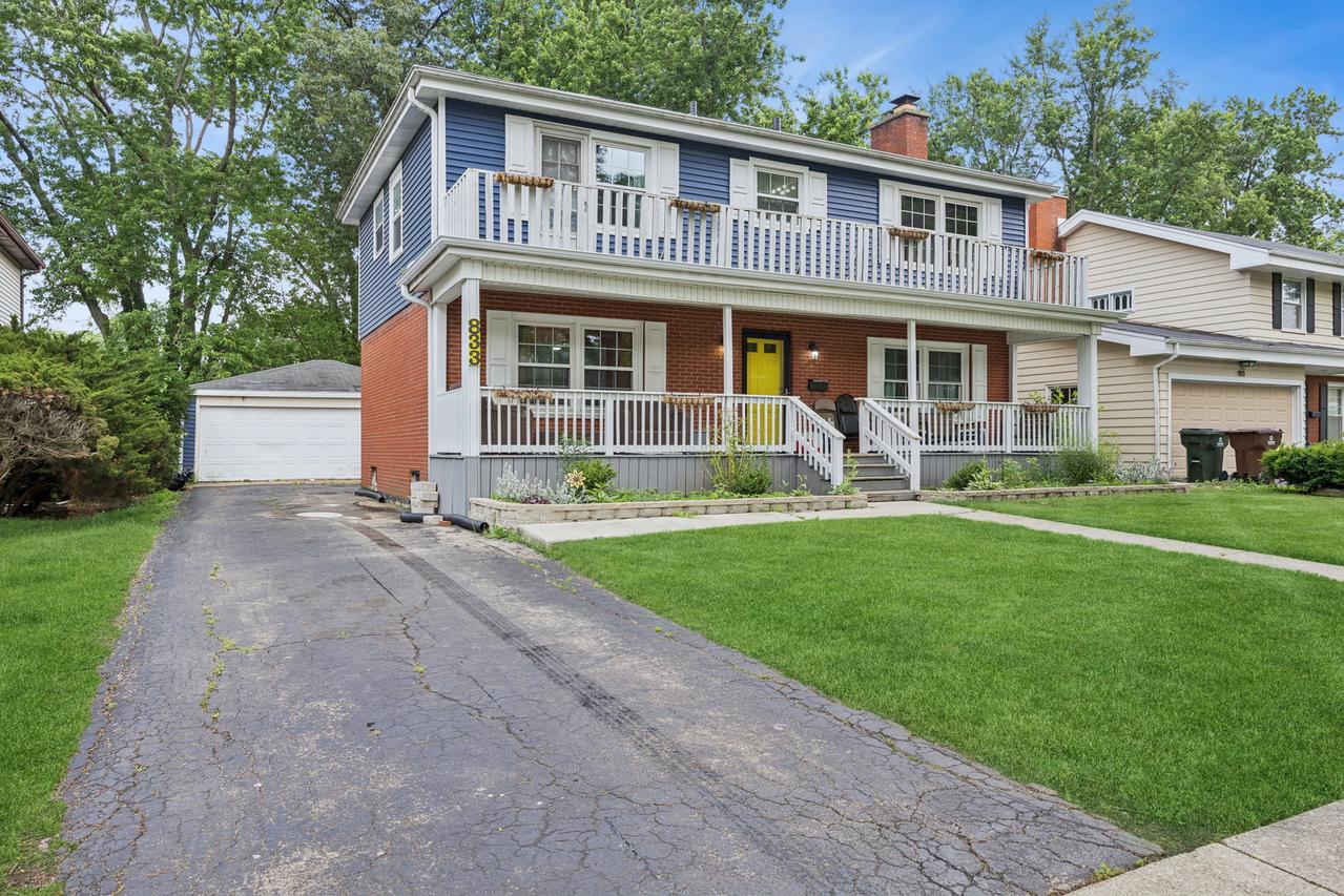 833 Elm St., Flossmoor, IL 60422