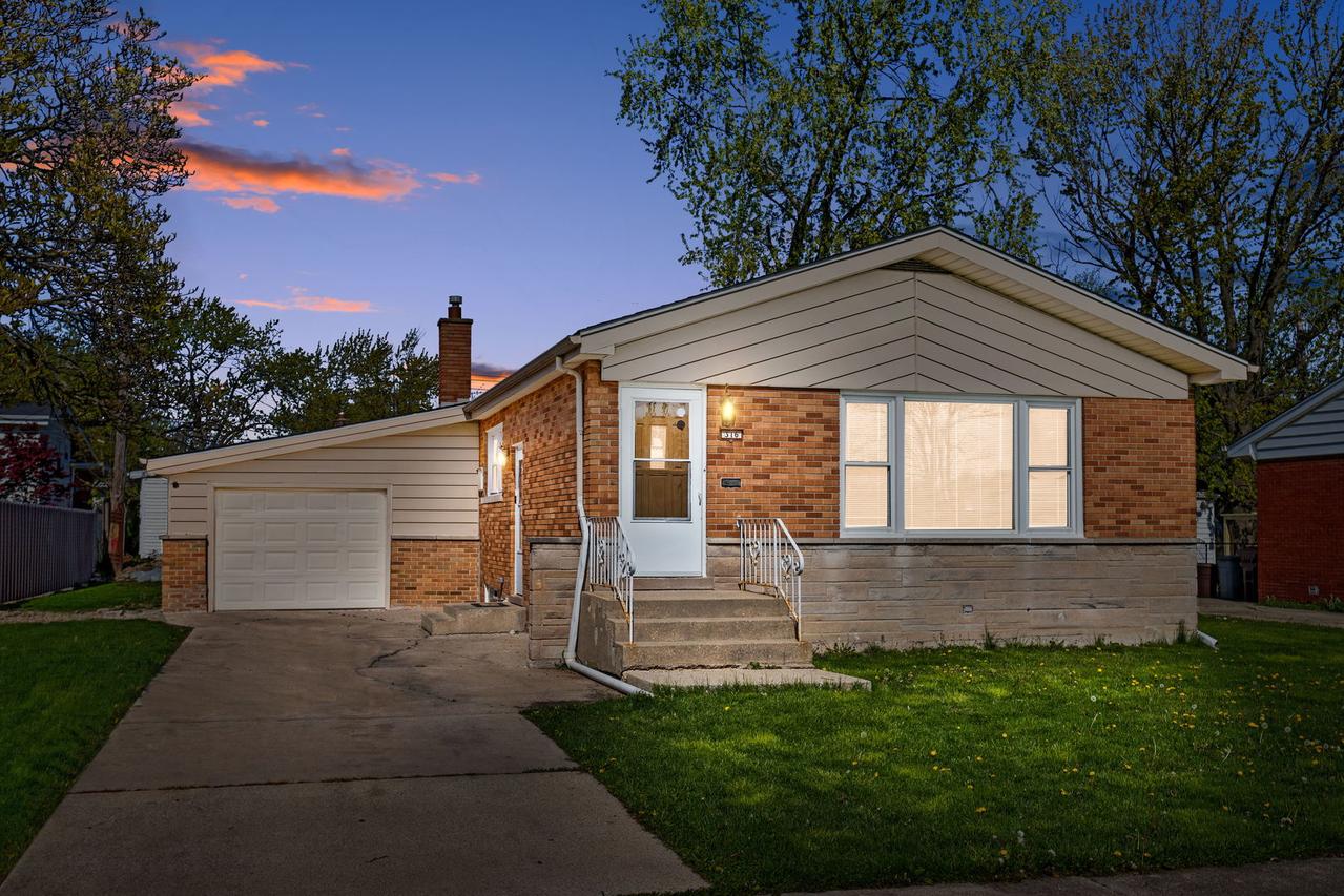 316 N Arquilla Dr., Chicago Heights, IL 60411