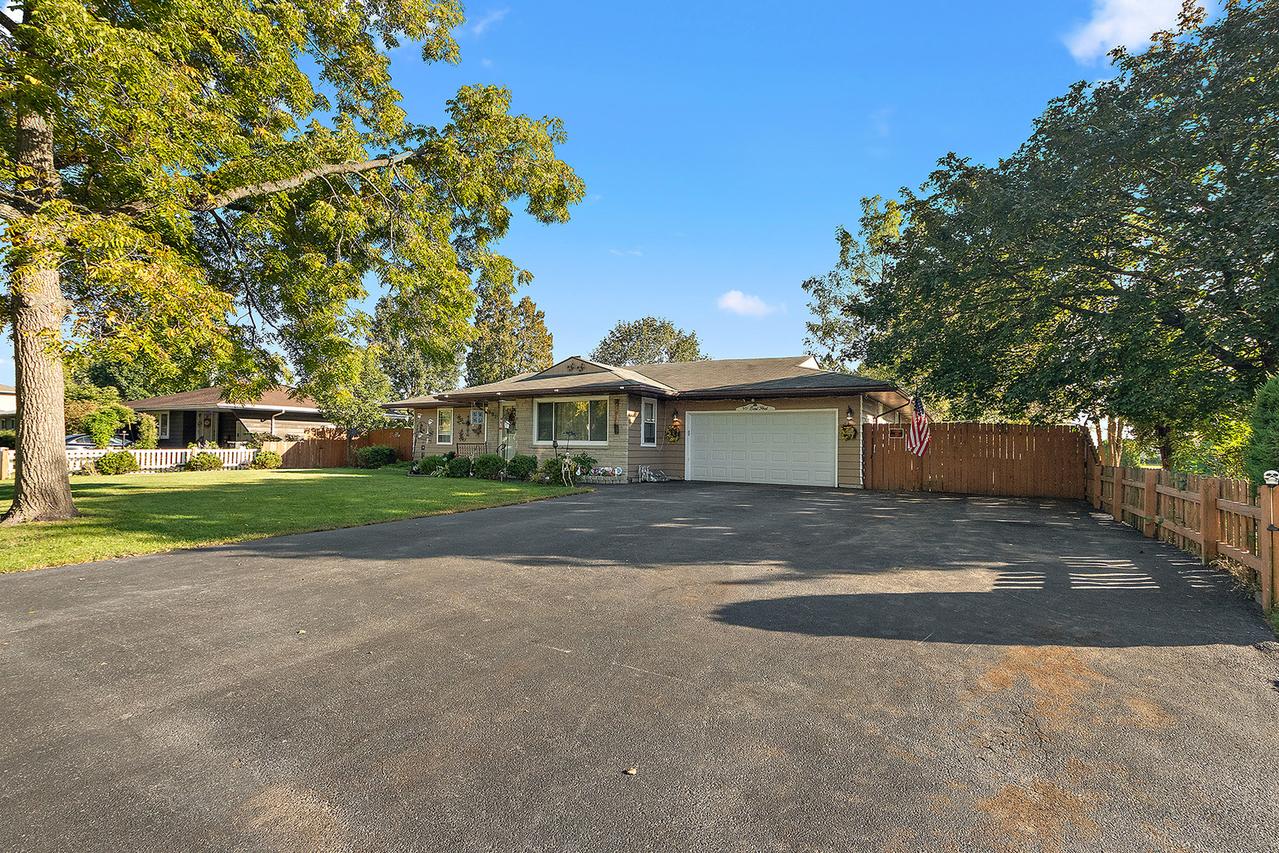 901 E 1st St., Lockport, IL 60441