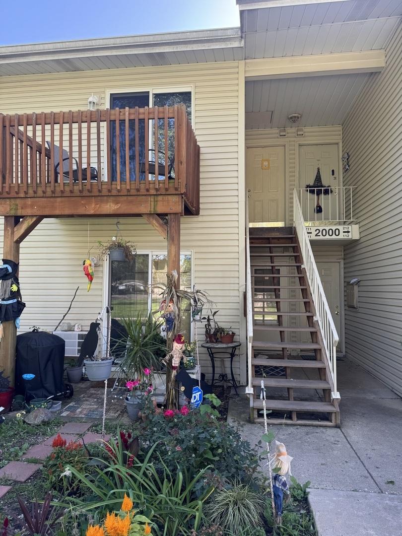 2000 Light Dr. #211, Oswego, IL 60543