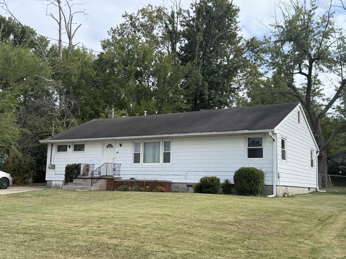 1145 E Walnut St., Carbondale, IL 62901
