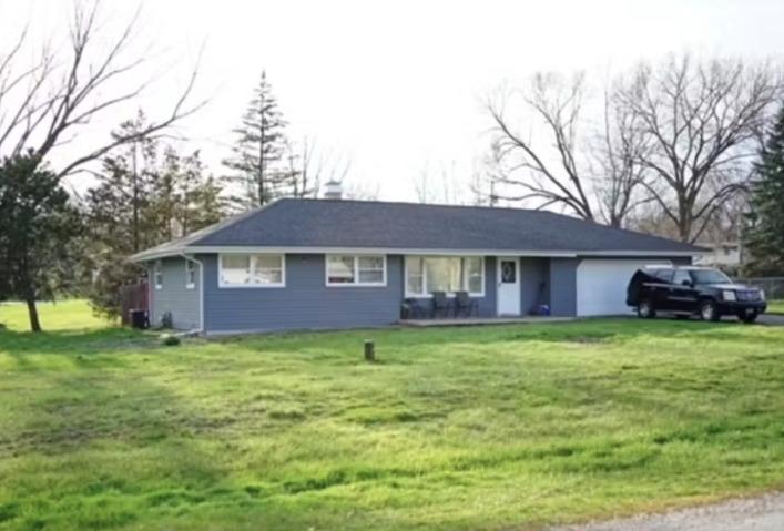 2N418 Amy Ave., Glen Ellyn, IL 60137