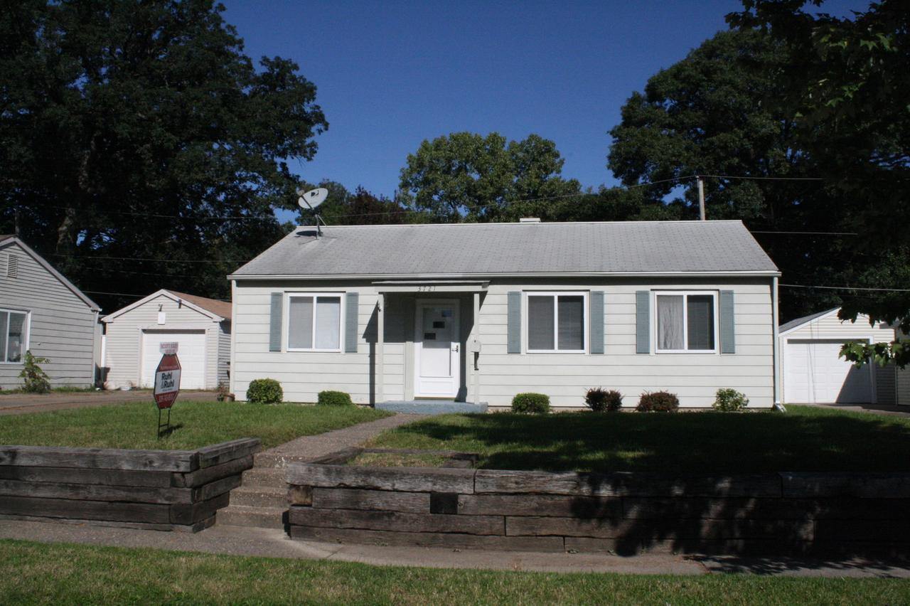 3721 13th Ave., Moline, IL 61265