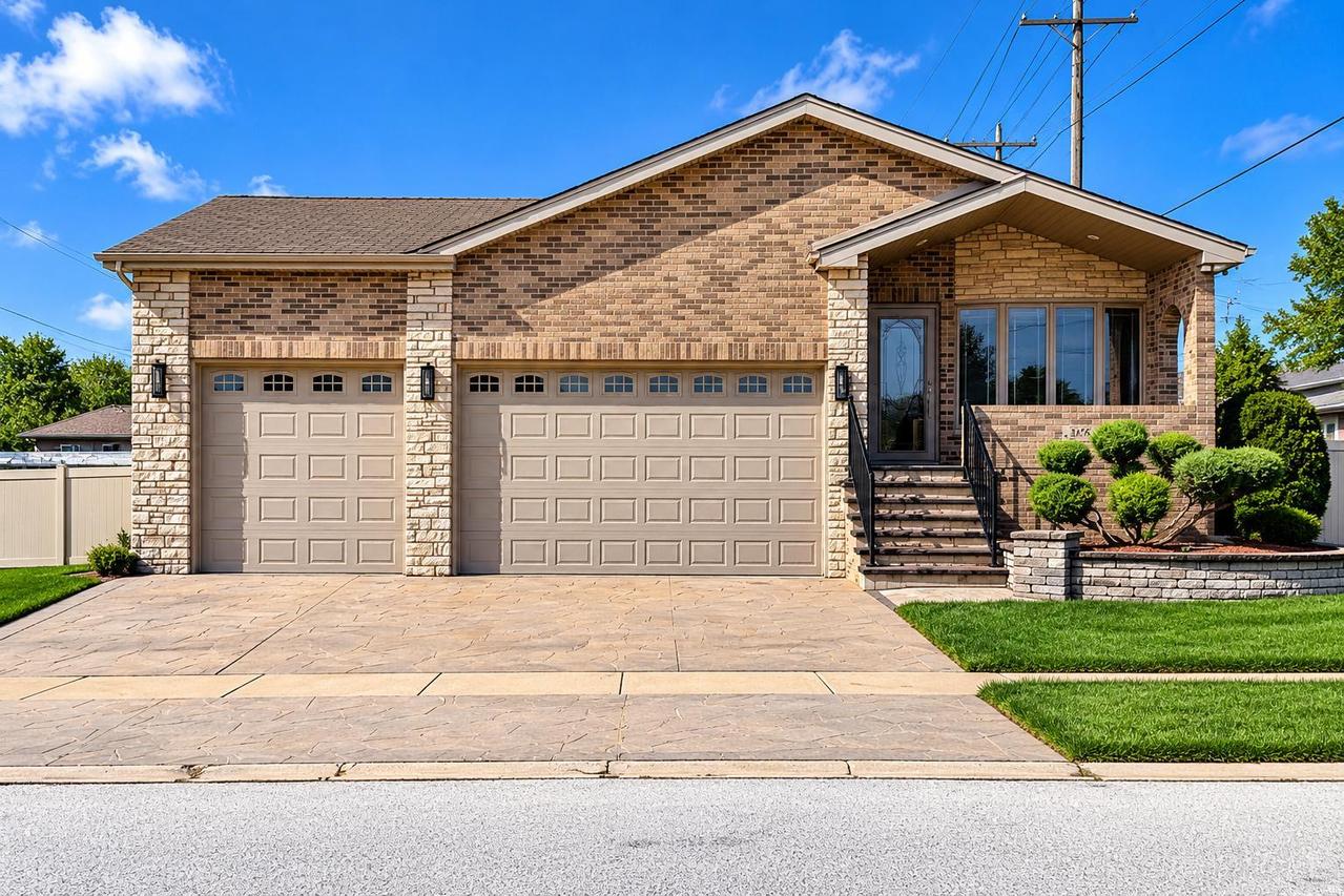 268 Marquette Ave., Calumet City, IL 60409
