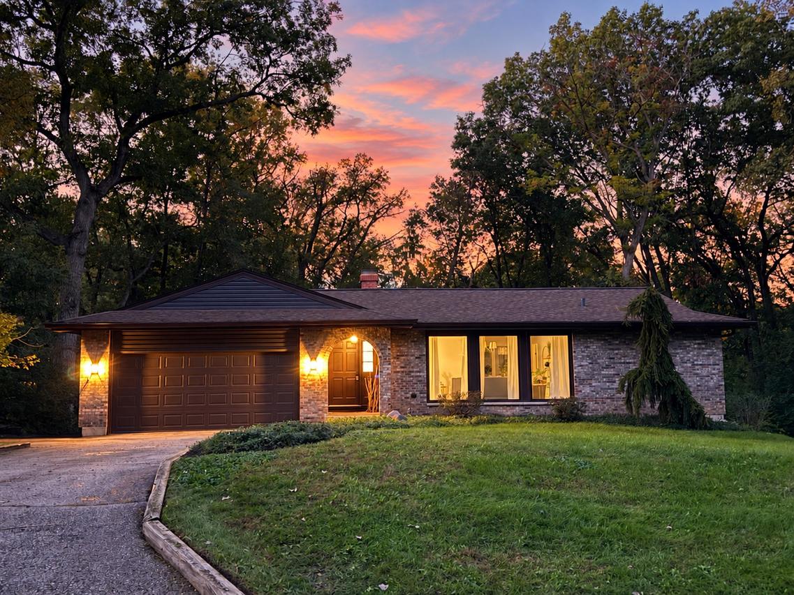 6814 Rhode Island Tr., Crystal Lake, IL 60012