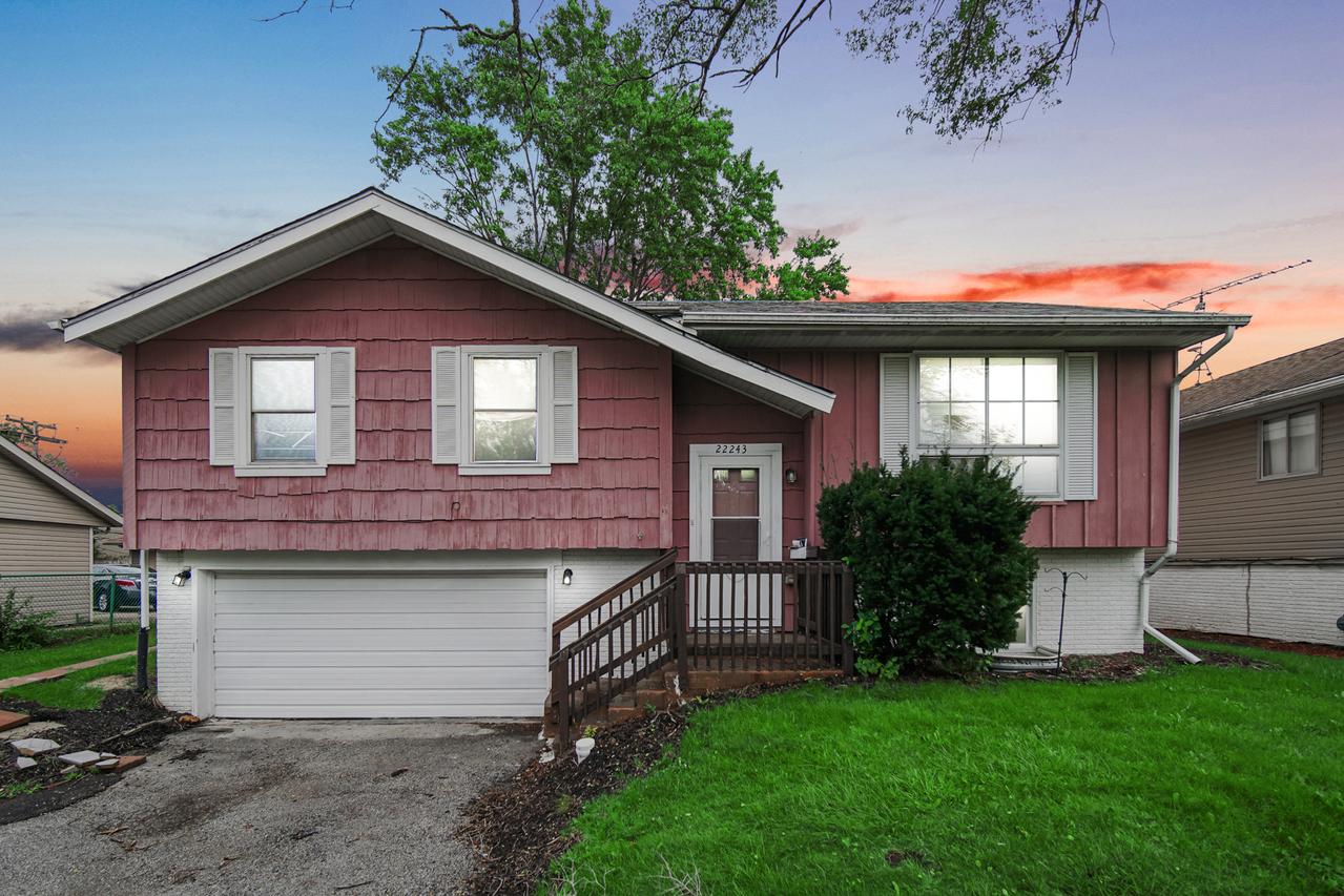 22243 Karlov Ave., Richton Park, IL 60471