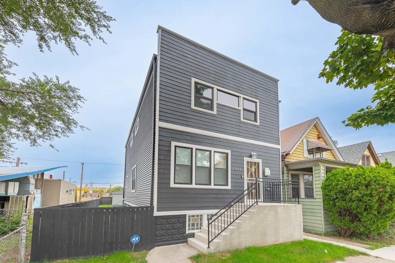 7846 S Saint Lawrence Ave., Chicago, IL 60619