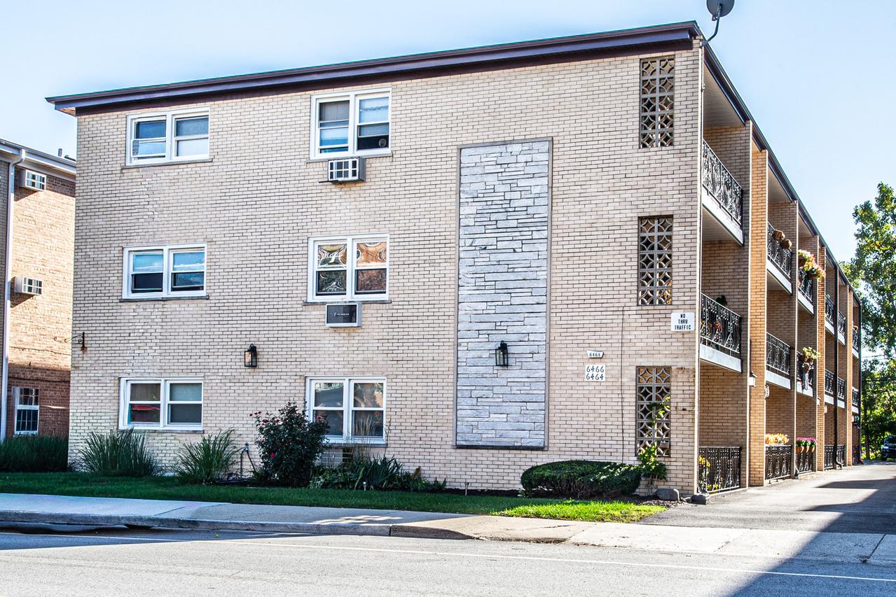 6464 N Northwest Hwy. #1E, Chicago, IL 60631