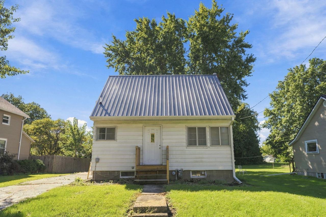 303 W Main St., Atkinson, IL 61235