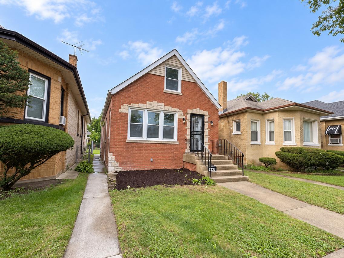 8332 S Oglesby Ave., Chicago, IL 60617