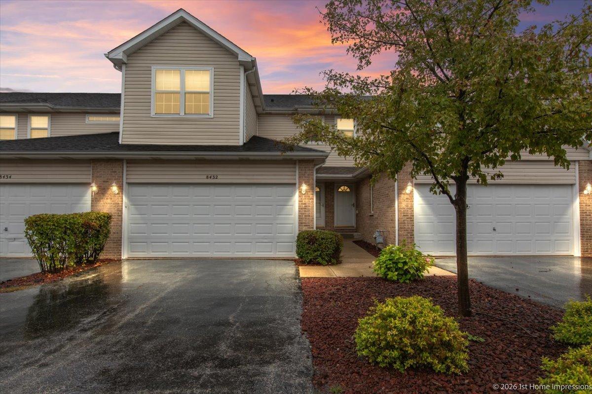 8432 Stratford Dr., Tinley Park, IL 60487
