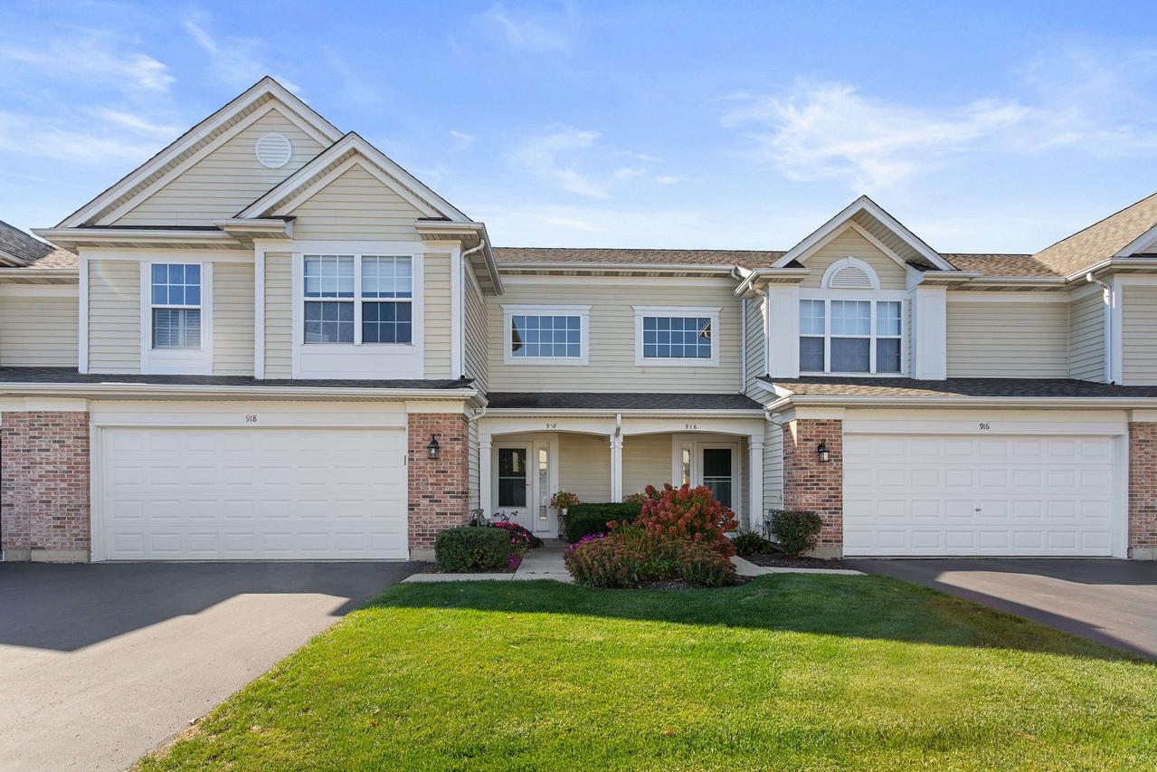918 Waterford Ln., Elk Grove Village, IL 60007