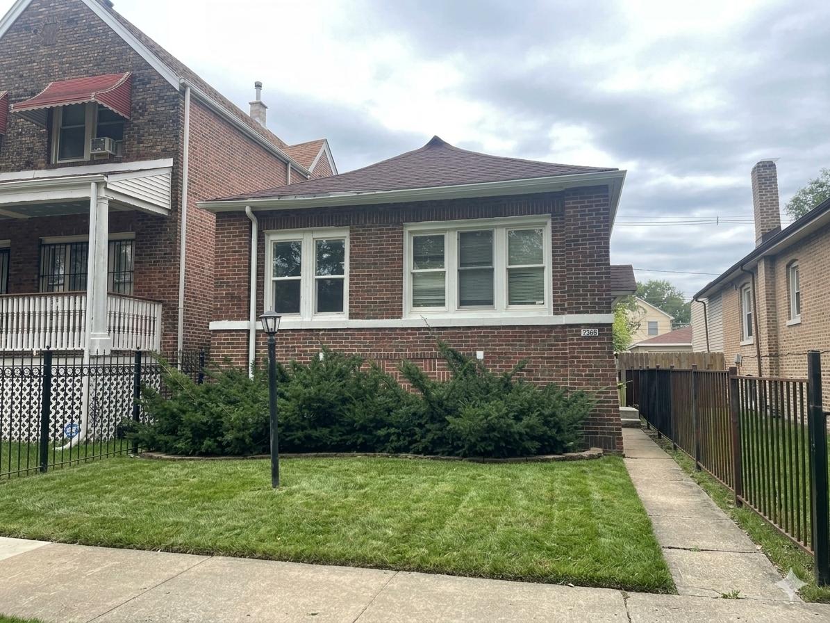 7355 S University Ave., Chicago, IL 60619