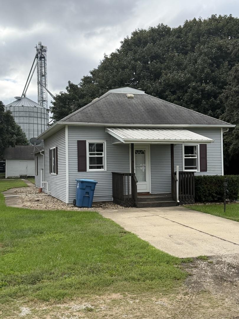 114 W 3rd St., Mineral, IL 61344