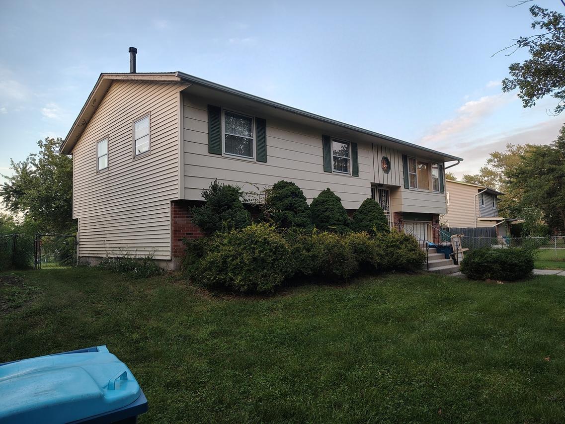 1637 216th Pl., Sauk Village, IL 60411