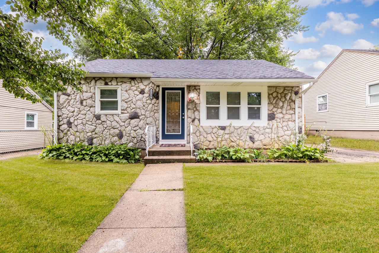 1135 E Galena Blvd., Aurora, IL 60505