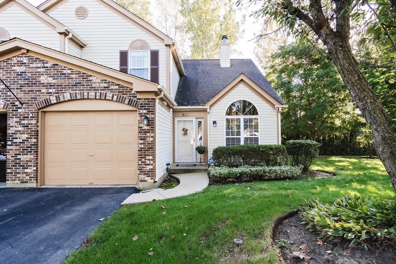 821 E Saratoga Cir., Island Lake, IL 60042