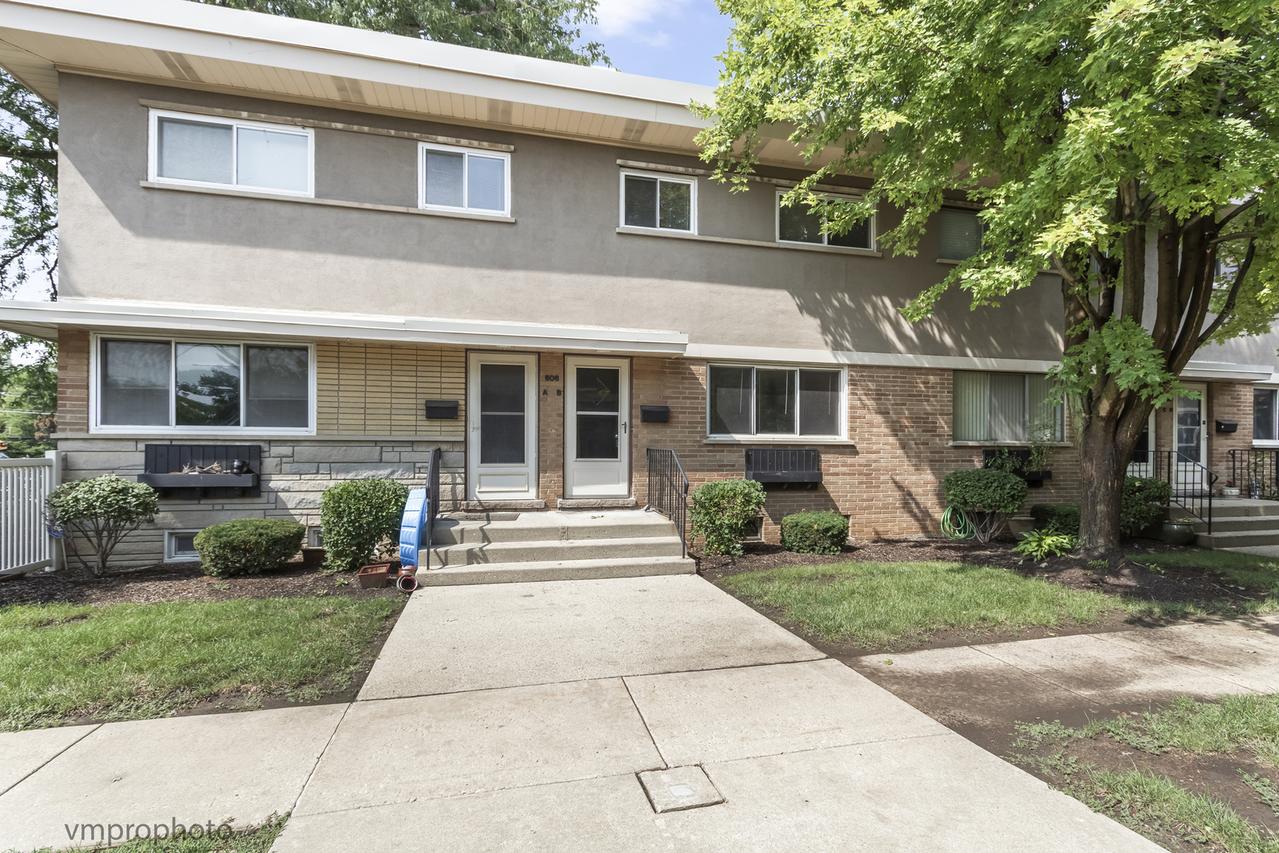 606 S Milwaukee Ave. #B, Libertyville, IL 60048
