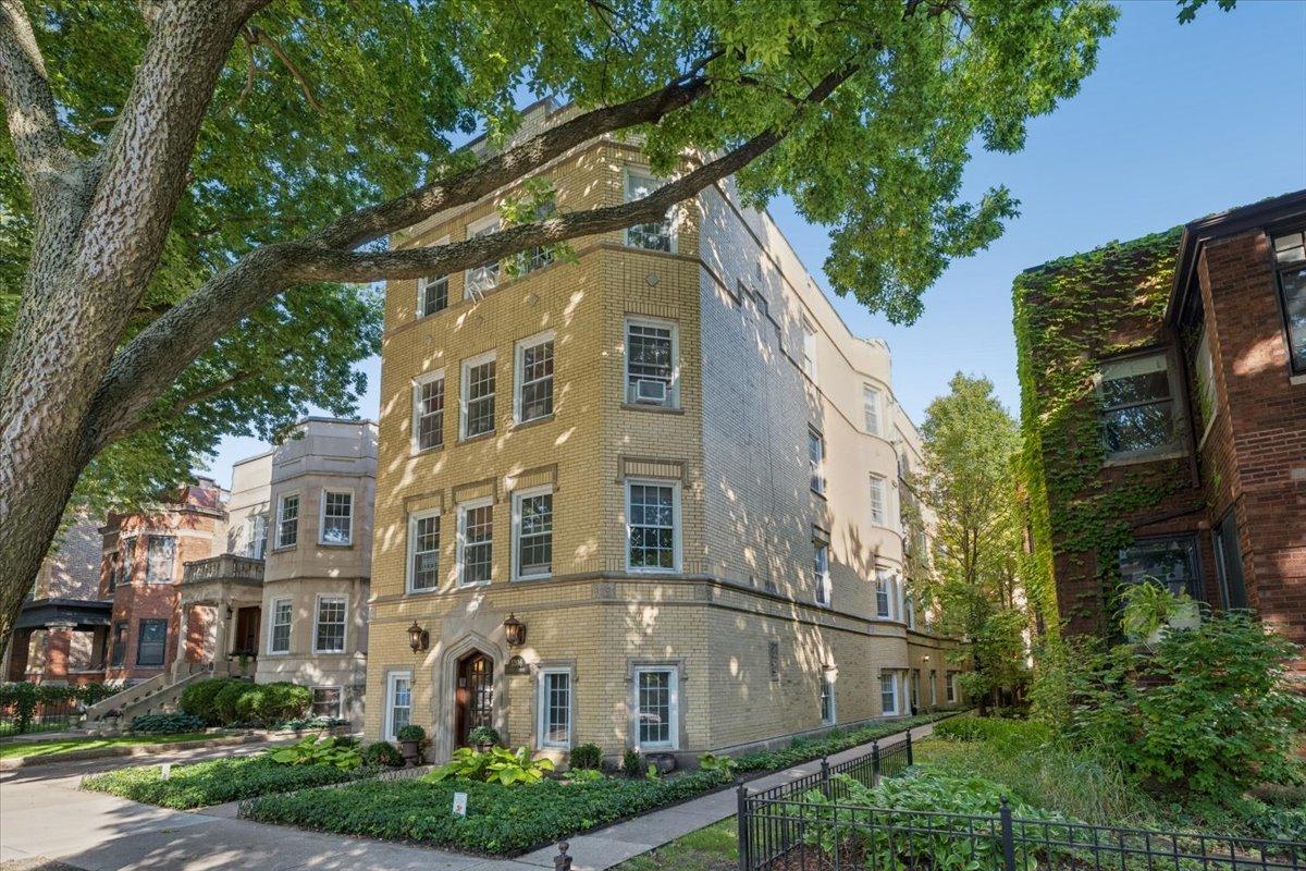 1304 W Carmen Ave. #2S, Chicago, IL 60640